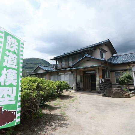 Tetsu No Ya Guesthouse For Railfans Fuefuki Экстерьер фото
